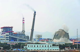 宁波最大热电厂两座百米高烟囱爆破拆除 图